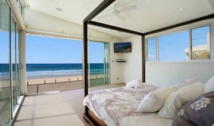 4 Bedroom Family Beachfront Home with Pool in Mermaid Beach, Gold Coast
