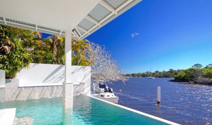 Luxury 4 Bedroom Family Villa with Pool in Noosa Heads, Australia