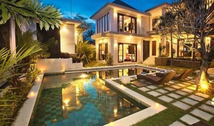 6 Bedrooms Luxury Family Villa with Private Pool Batubelig, Bali