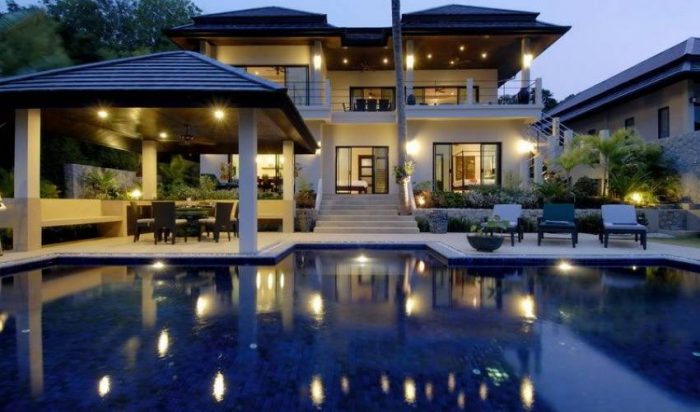 6 Bedrooms Family Pool Villa in Nai Harn Beach, Phuket, Thailand