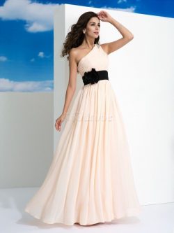 Robe de bal longue manche nulle de princesse d’épaule asymétrique avec ruban – GoodRobe