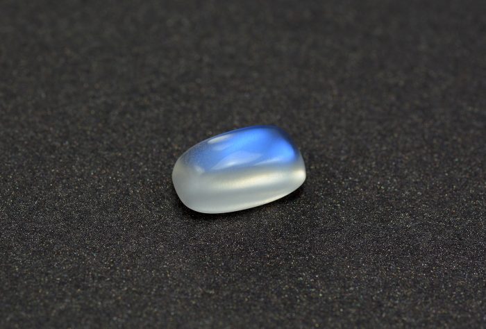 Best Quality Natural Blue Moonstone