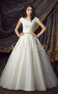 Abito da Sposa V-Scollo Elegante in Pizzo Cappellino con Fusciacca – Gillne.it