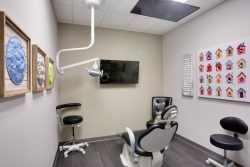 Which is the best dental clinic in Houston?