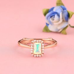 How Opal Ring Gemstone Customize Your Everyday Looks