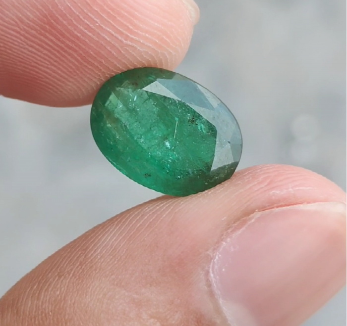 What things matter for an emerald stone’s price?