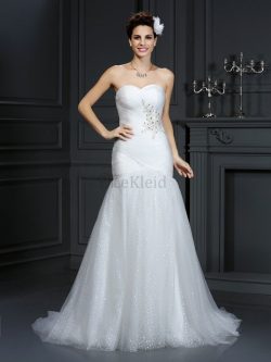 Enges Normale Taille Herz-Ausschnitt Brautkleid mit Perlen mit Gericht Schleppe – MeKleid.de