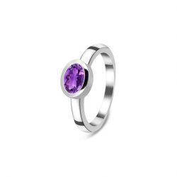 Violet Radiance: Amethyst Ring