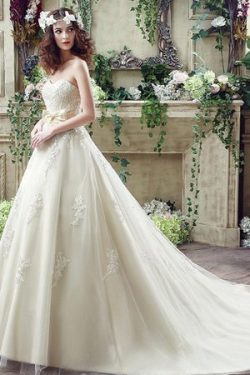 Abito da Sposa Pudica Vintage con Applique Stravagante Schiena Nuda – Gillne.it