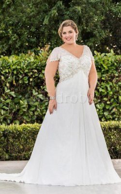 Robe de mariée naturel avec lacets de col en v en dentelle en grandes tailles – GoodRobe