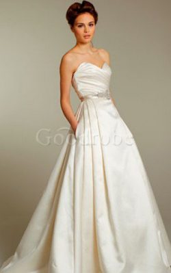 Robe de mariée fourreaux plissés avec perle dos nu en satin ruché – GoodRobe