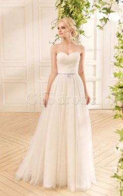 Robe de mariée simple a-ligne croisade en tulle en 3/4 manche – GoodRobe