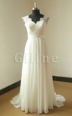 Abito da Sposa in Pizzo Spazzola Treno Cappellino Queen Anne Seducente – Gillne.it