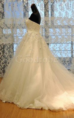 Robe de mariée longueur au ras du sol ligne a avec lacets decoration en fleur trou serre – ...