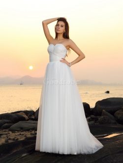 Robe de mariée longue de traîne courte ligne a a plage de tour de ceinture en haute – GoodRobe