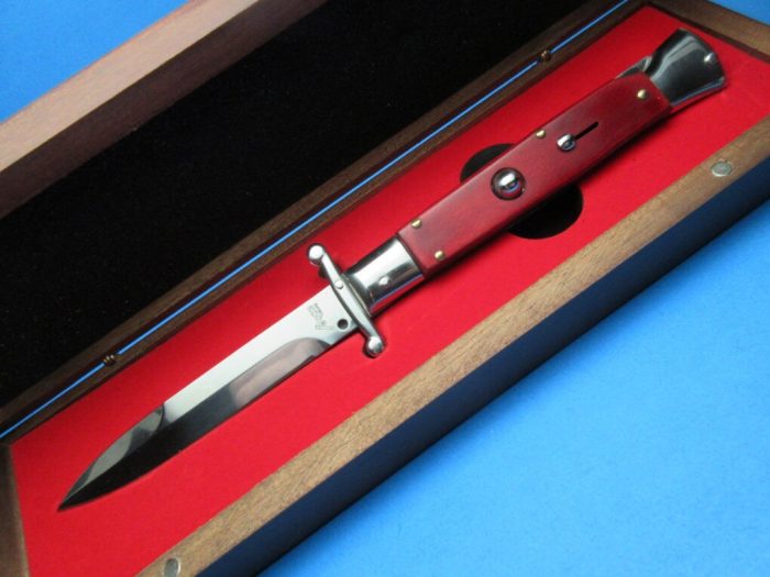 9” AKC Red Pakkawood Polished Bayonet Swinguard