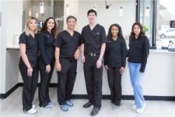 What Are the Benefits of Choosing Full Mouth Implants Near Me?