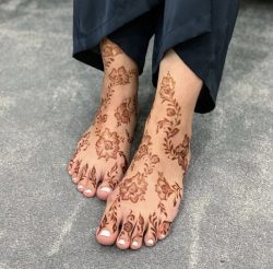 Get Noticed with These Stylish Leg Mehndi Design Inspirations Loved by Artists