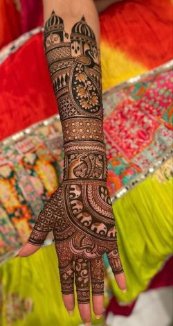 Hire the Best Mehandi Artist in Udaipur for Bridal & Festive Events