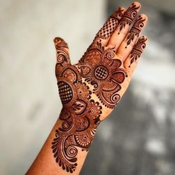 Discover Eye-Catching Arabic Mehndi Designs to Try on Your Special Day