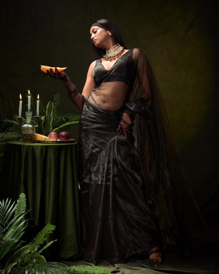 Redefine Ethnic Elegance with a Sweetheart Neck Blouse from Huts and Looms