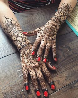 Hire the best bridal mehndi artist in Chandigarh for unique wedding designs