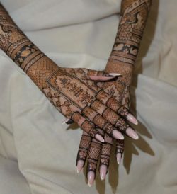 Add cultural charm to your wedding with top mehndi artists in Gurgaon
