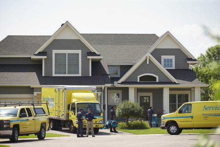 How to Choose the Right Water Damage Restoration Company
