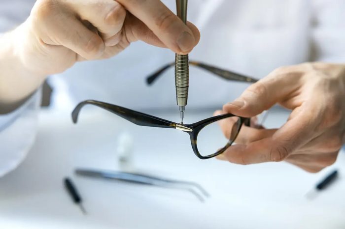 Bulk Glasses Screws – Reliable Solutions for Optical Shops & Distributors