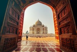 Taj Mahal Tour from Delhi by Agra Taj City Tour Company