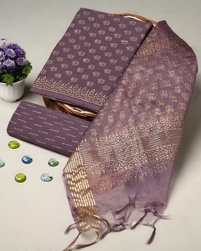 Buy Handprinted Cotton Suit With Organza Dupatta Online