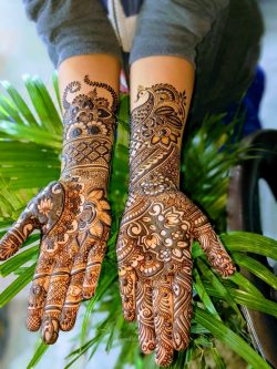 Bridal Elegance Begins with the Best Bridal Mehndi Artist in Lucknow Creations