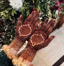 Everything you need to know about best mehndi artist in Indore booking today