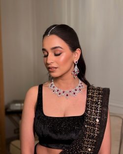 Styling tips from popular makeup artists in Gurgaon for glowing bridal beauty