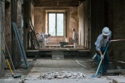 What Are the Benefits of Choosing a Local Restoration Company in Canada?