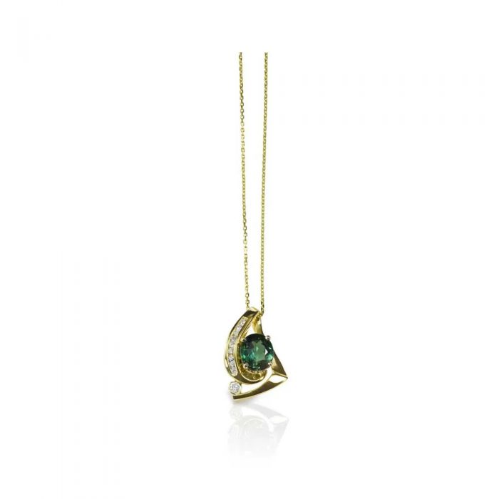 Can a Lab Grown Diamond Tennis Choker be customized for size or design?