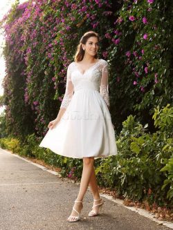 Robe de mariée de col en v en 3/4 manche ligne a de princesse avec zip – GoodRobe