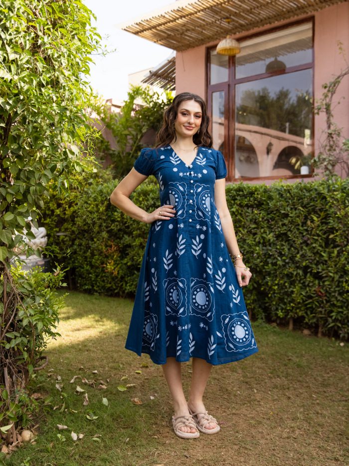 Discover embroidery dresses for christmas ideal for giftings