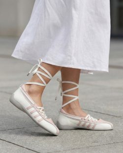Buy Online Premium Shoes for Women in India