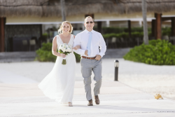 How a Wedding Planner in Los Cabos, Mexico Can Bring Your Dream Destination Wedding to Life