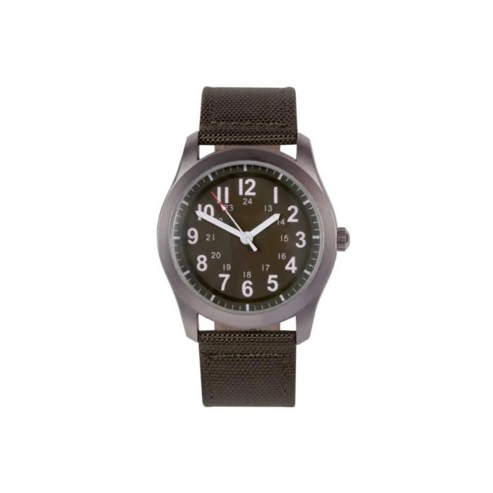 Why Should Men Consider Wearing a Diamond Watch?