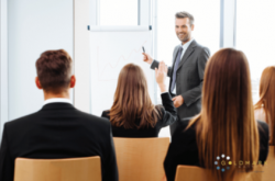 Effective Leadership Development Programs: Building Strong, Inclusive Leaders in the UK