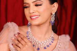 How does buying from a trusted Pitampura jeweller ensure authenticity and quality?