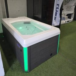 Hot Tub Relocation and Ice Bath Solutions: How Palm Spas Redefines Wellness at Home