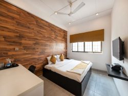 Comfortable Rooms Near Apollo Children Hospital: A Smart Stay Solution by Angson