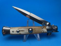 Frank Beltrame 8” Blonde Horn Bayonet Switchblade