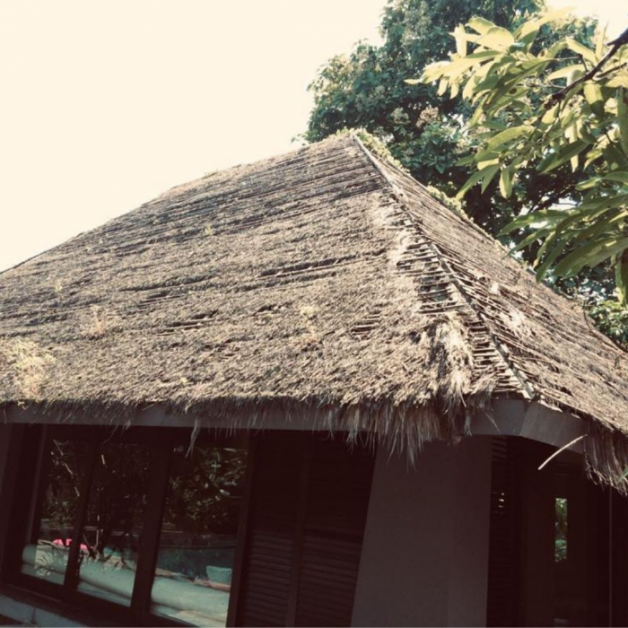 High-Quality Artificial Thatch Roof for Elegant Outdoor Spaces