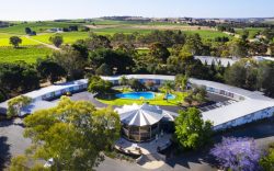 Barossa Valley Wedding Venue: Create Your Dream Estate Wedding at The Lyndoch Motel
