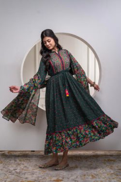 Shop Stylish Outfits Under 2499 for Women Online in India