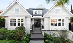 Painters in Chirnside Park